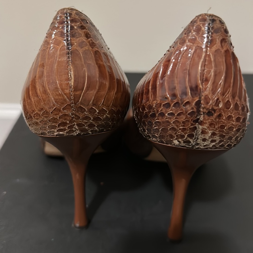 Pumps - Picture 2 of 4